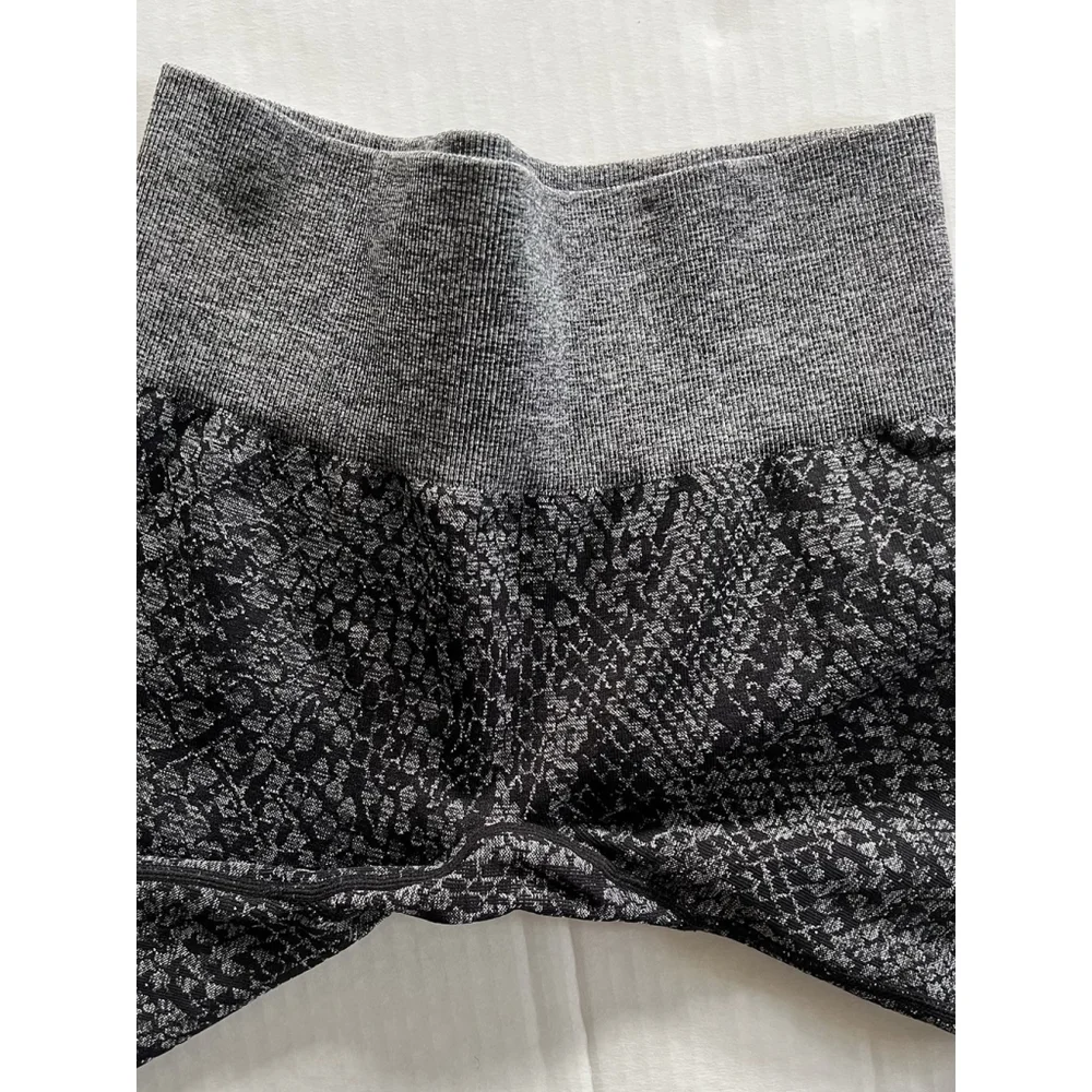 NVGTN Black & Gray Textured High-Waist Leggings - Picture 5 of 8
